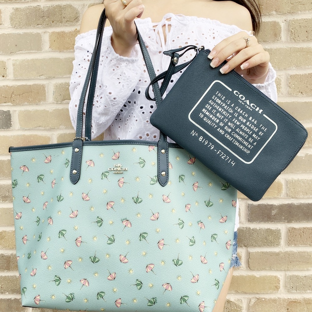 Coach large tote umbrellas print - Picture 1 of 2